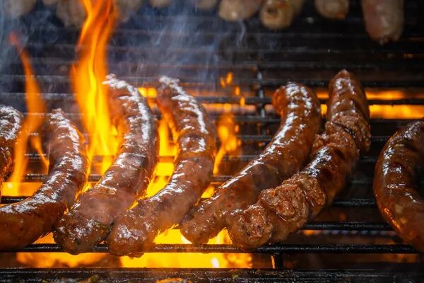 🌭 Juin, le mois des grillades : place aux saucisses et merguez maison !